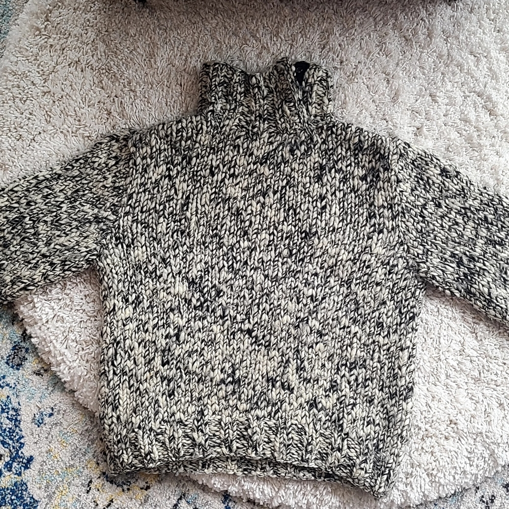 Polo 100% wool snap collar sweater